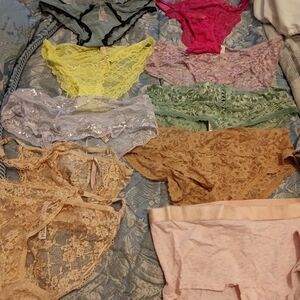 Lace Panty Set - Multicolor